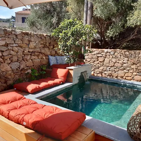 Maison 2 Et Piscine Chauffee Entre L'ile Rousse Et Ferienhaus